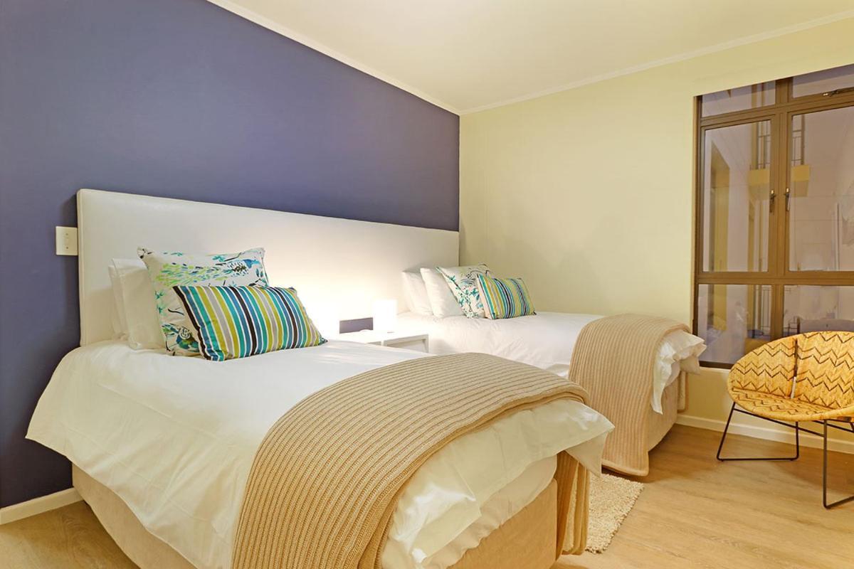 Capri 101 By Hostagents Apartment เคปทาวน์ ภายนอก รูปภาพ