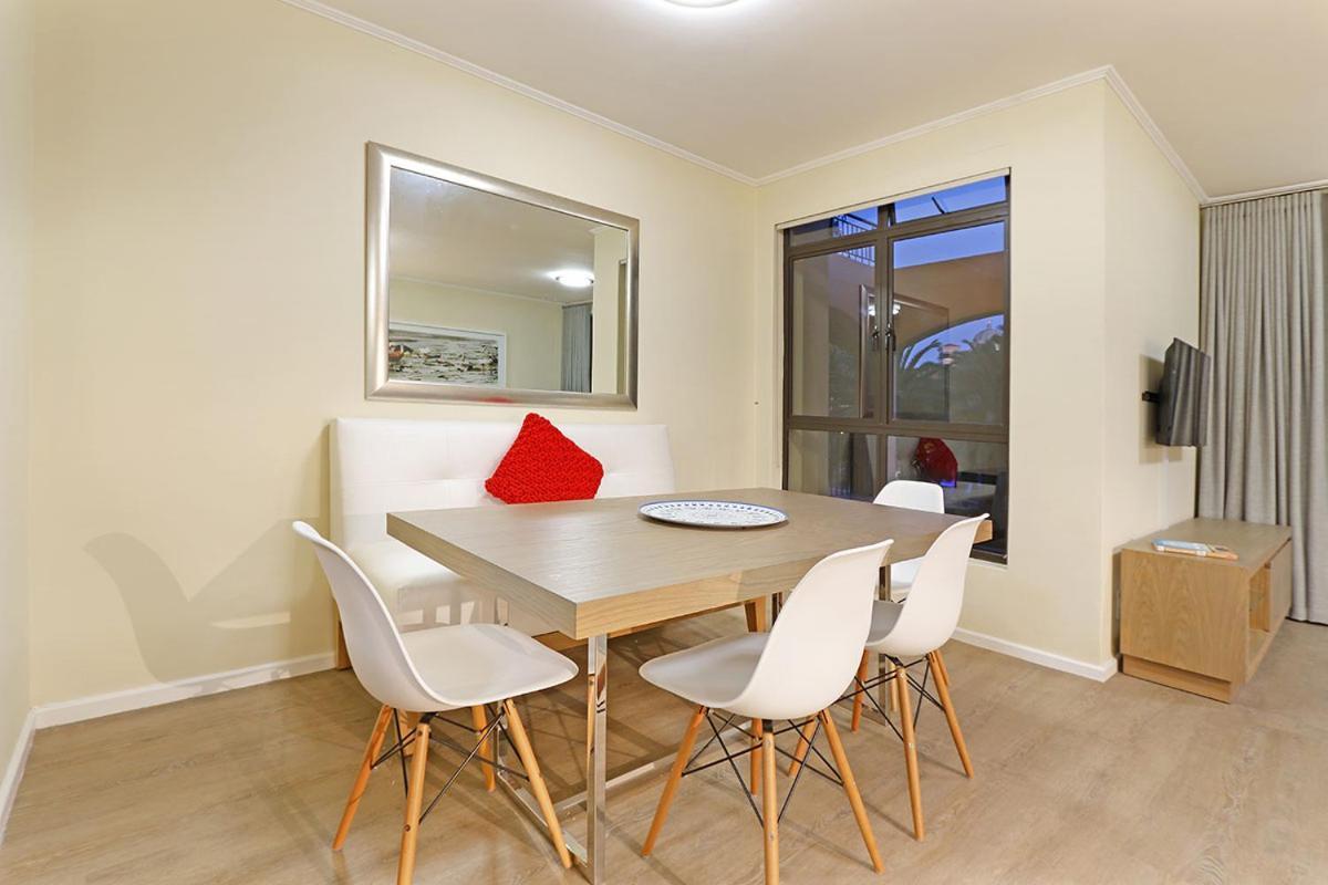 Capri 101 By Hostagents Apartment เคปทาวน์ ภายนอก รูปภาพ