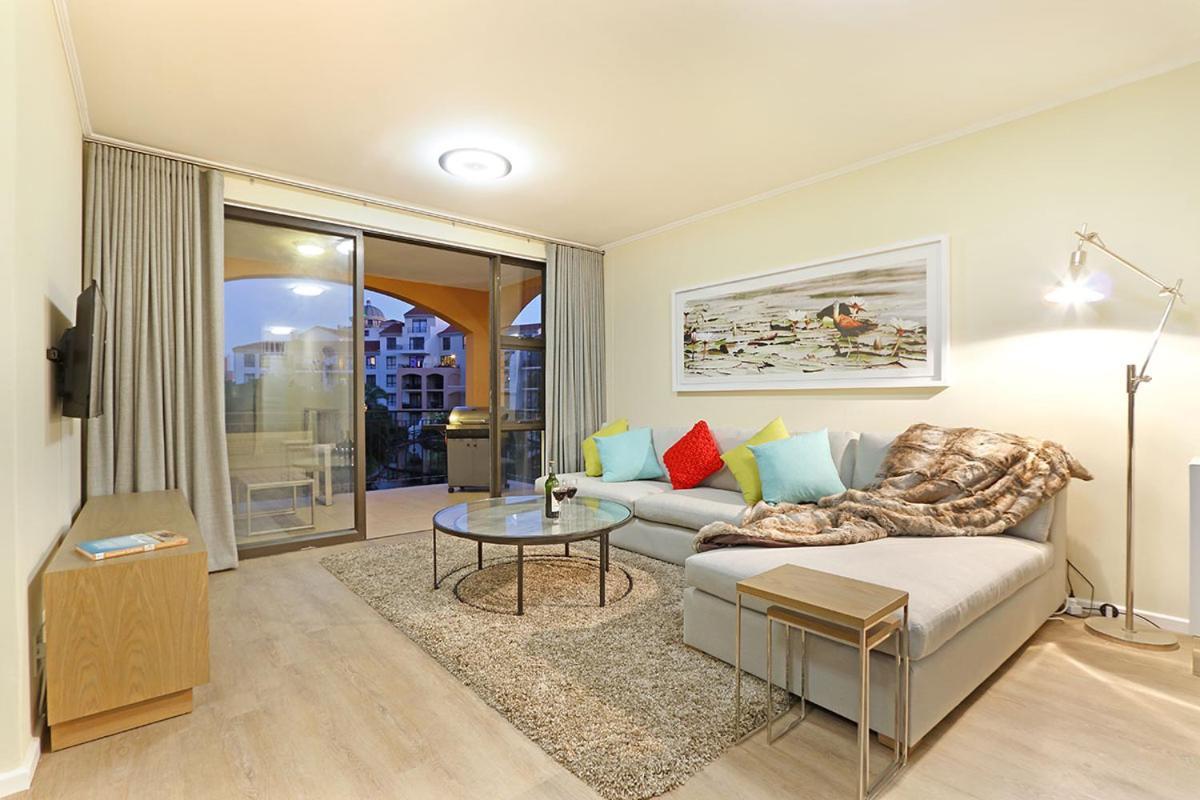 Capri 101 By Hostagents Apartment เคปทาวน์ ภายนอก รูปภาพ
