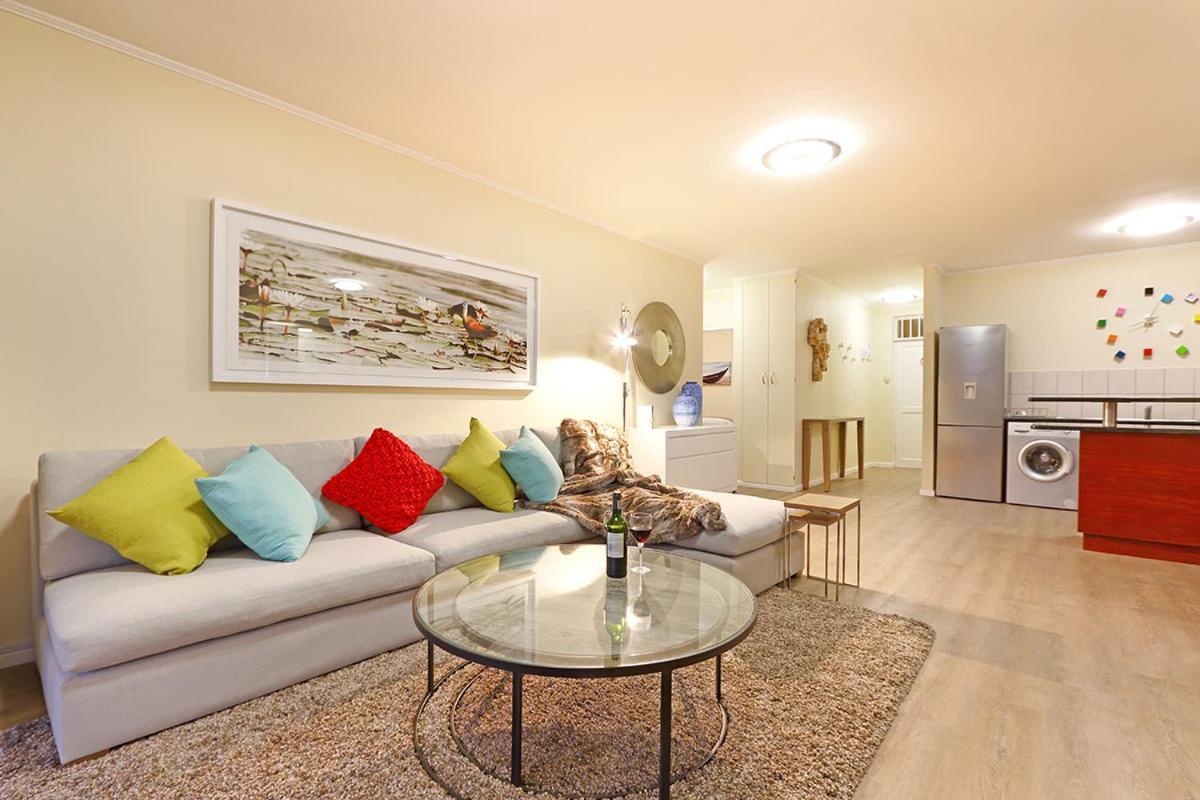 Capri 101 By Hostagents Apartment เคปทาวน์ ภายนอก รูปภาพ